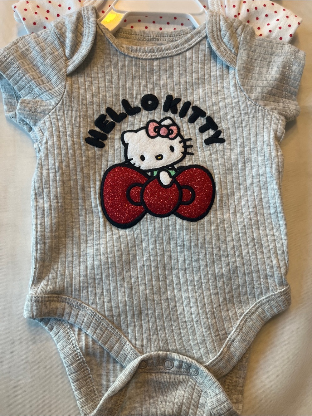 Hello Kitty Onesie Set - Picture 2 of 5